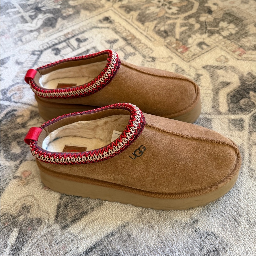 UGG Tazz